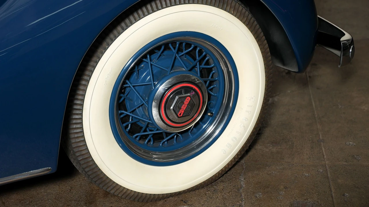 1938 Pierce-Arrow - Image 28 of 31