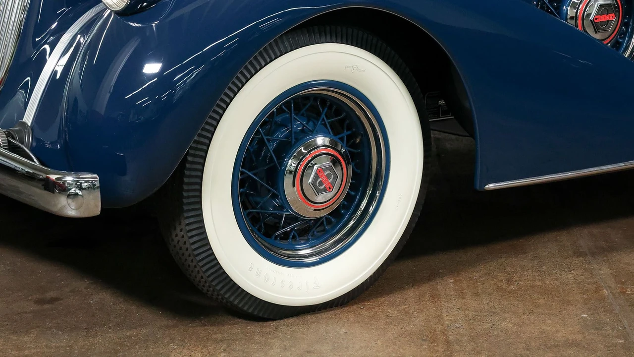 1938 Pierce-Arrow - Image 15 of 31