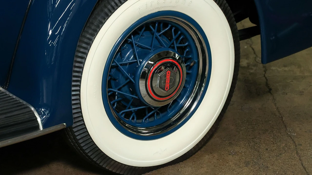 1938 Pierce-Arrow - Image 27 of 31
