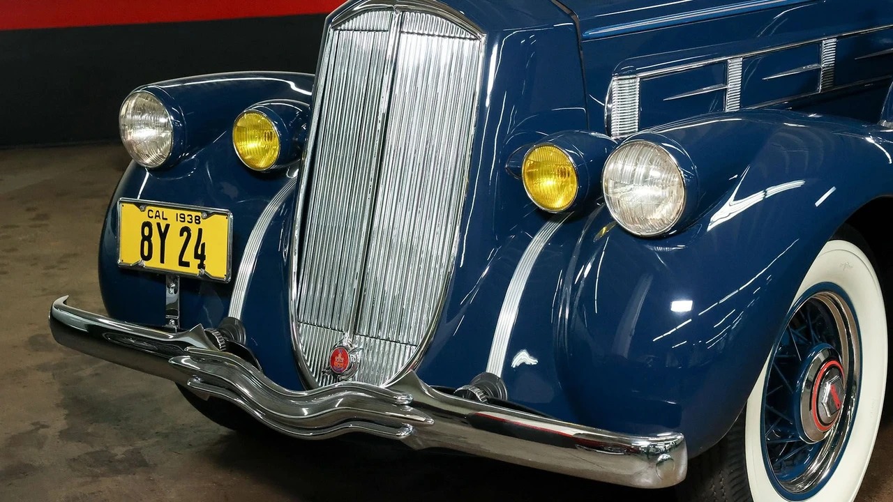 1938 Pierce-Arrow - Image 12 of 31