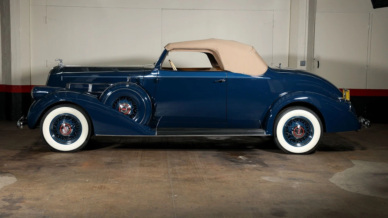 1938 Pierce-Arrow - Image 4 of 31