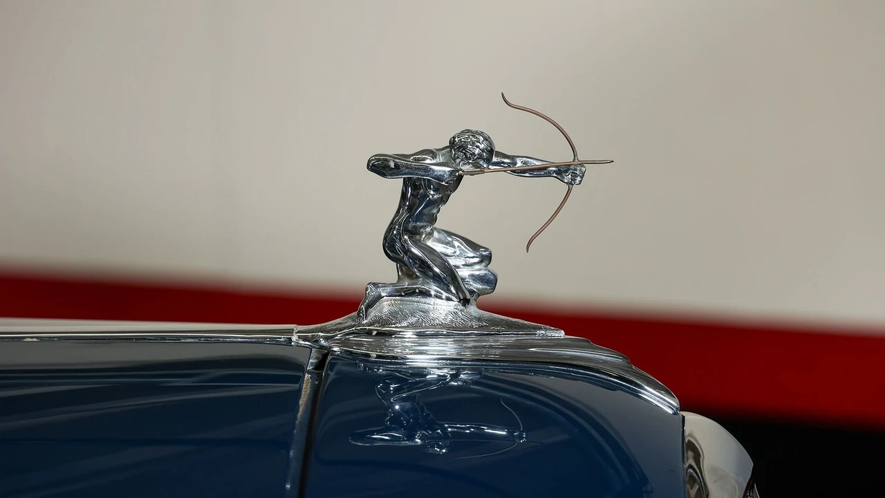 1938 Pierce-Arrow - Image 11 of 31