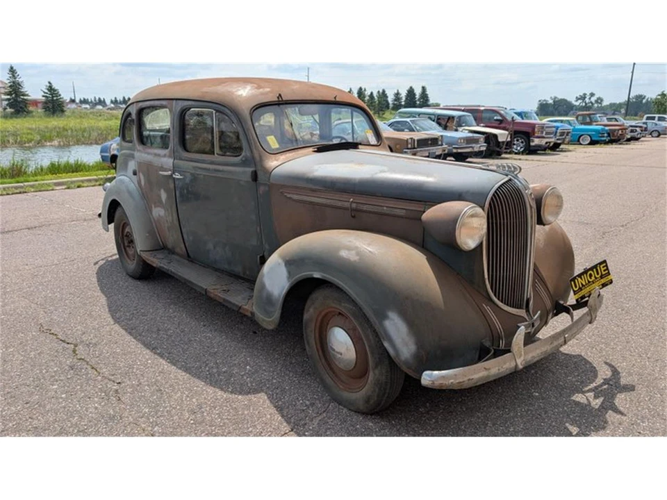 1938 Plymouth Suburban - Image 2 of 7