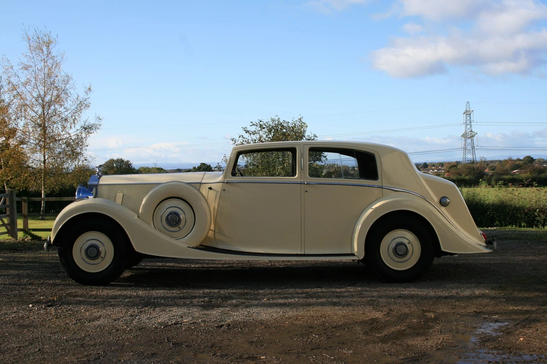 1938 Rolls-Royce Phantom III - Image 2 of 10