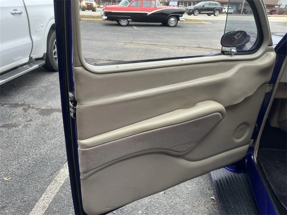 1938 Studebaker Commander - Image 17 of 17