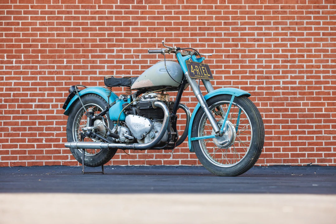 1939 Ariel Motorcycles - Image 2 of 31
