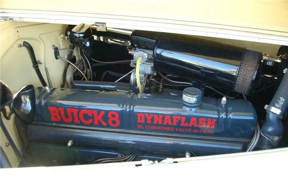 1939 Buick Roadmaster - Image 3 of 5