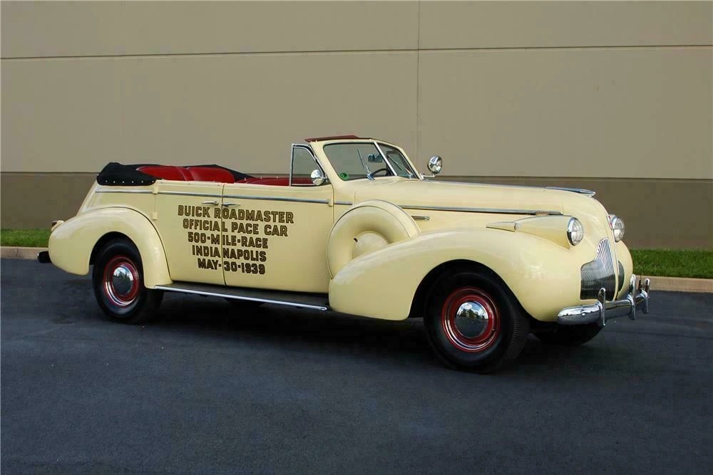 1939 Buick Roadmaster - Image 5 of 5