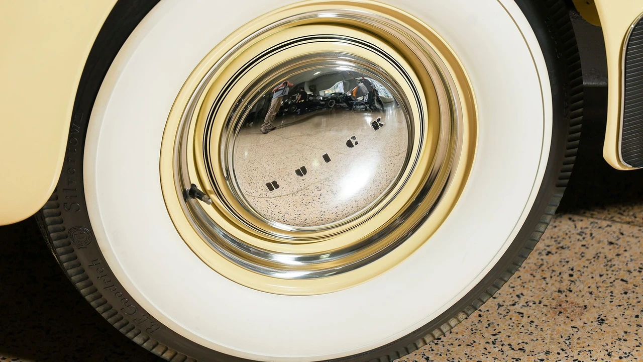 1939 Buick Century - Image 11 of 31