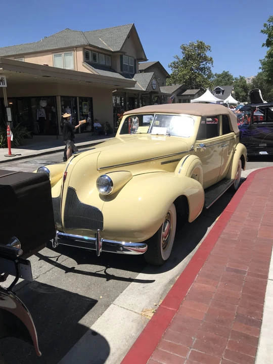 1939 Buick Roadmaster - Image 9 of 31