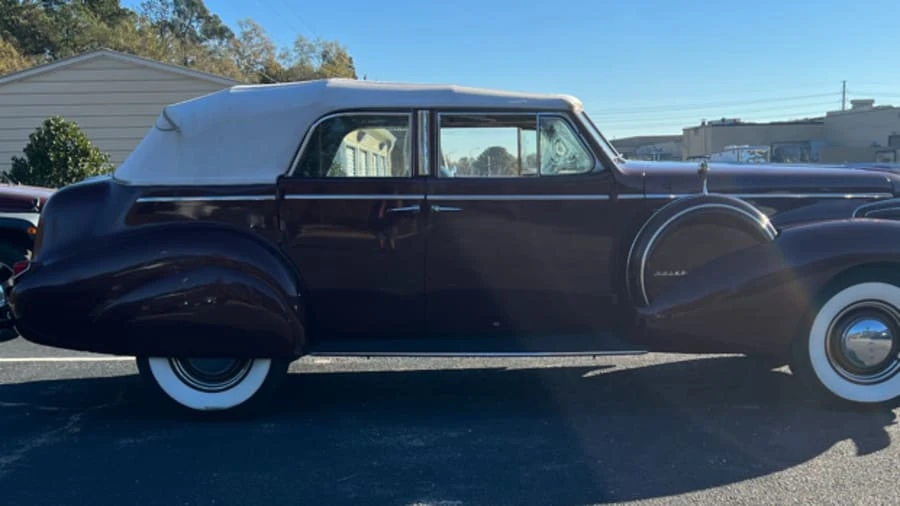 1939 Buick Roadmaster - Image 6 of 6