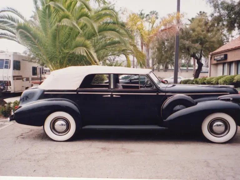 1939 Buick Roadmaster - Image 6 of 9