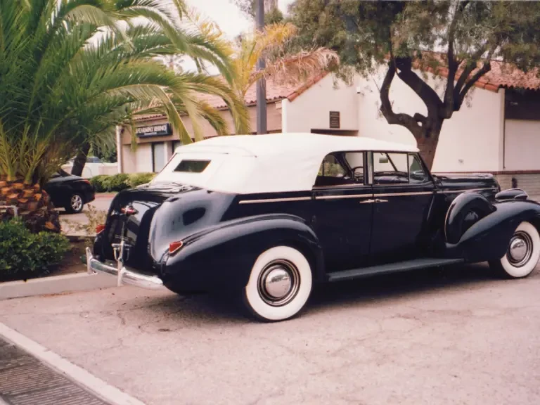 1939 Buick Roadmaster - Image 3 of 9