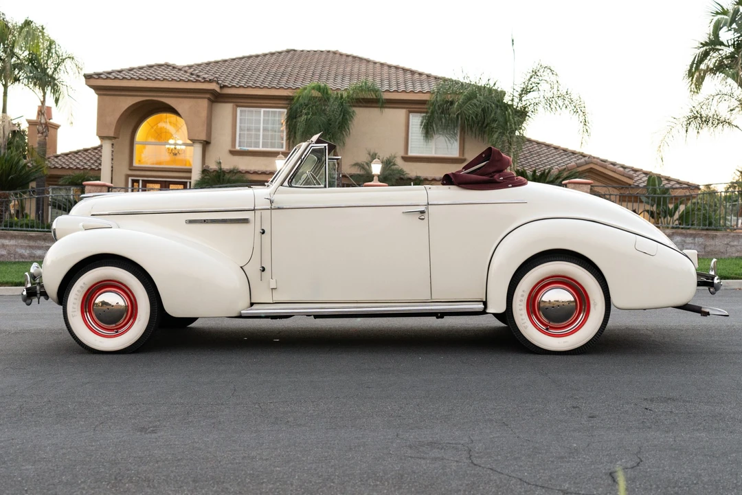 1939 Buick Century - Image 2 of 31