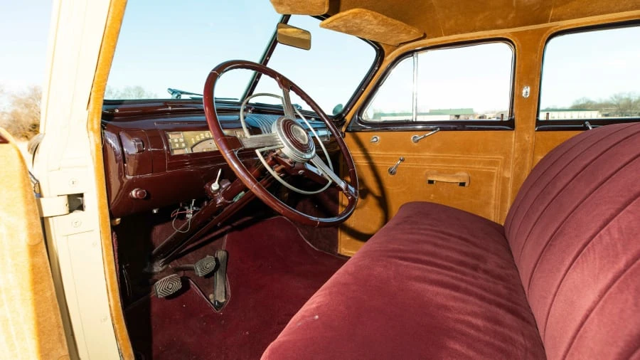 1939 Buick Roadmaster - Image 4 of 15