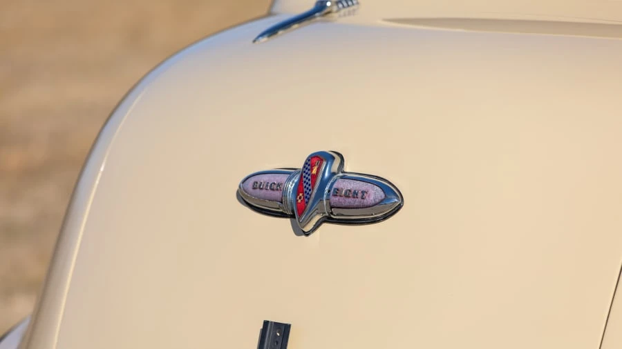 1939 Buick Roadmaster - Image 14 of 15