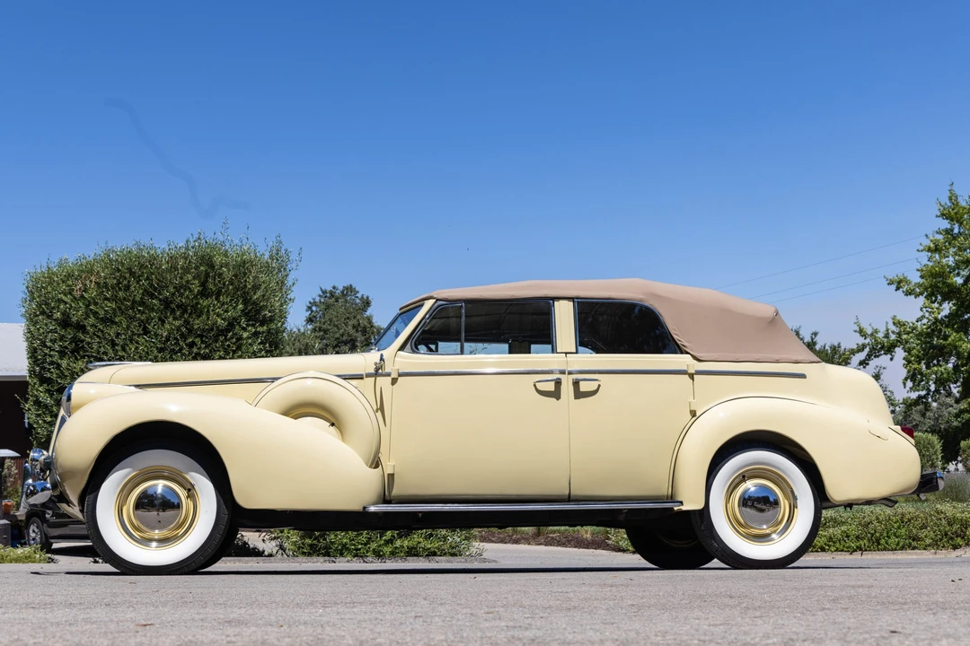 1939 Buick Roadmaster - Image 10 of 31