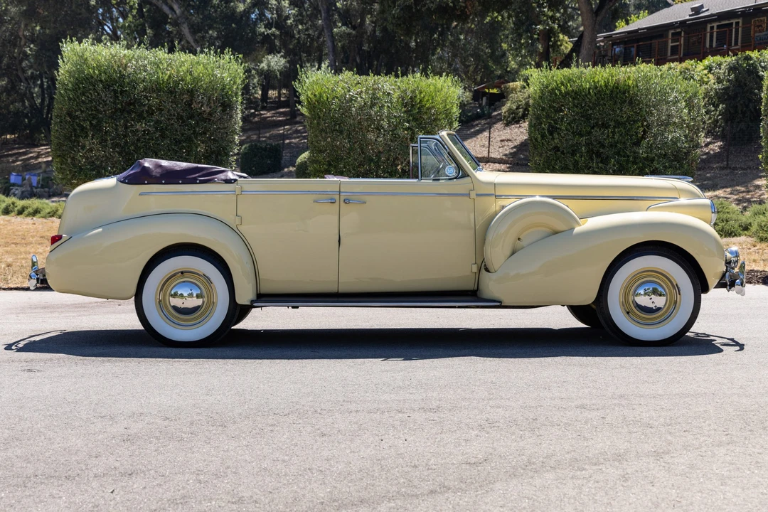 1939 Buick Roadmaster - Image 7 of 31