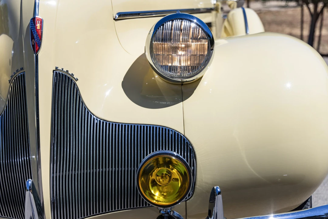 1939 Buick Roadmaster - Image 23 of 31