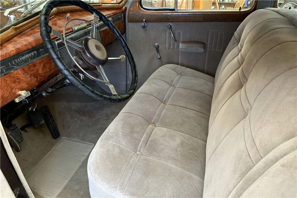 1939 Cadillac Series 70 & 75 - Image 4 of 5
