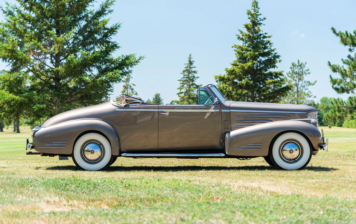 1939 Cadillac Series 61 - Image 2 of 25