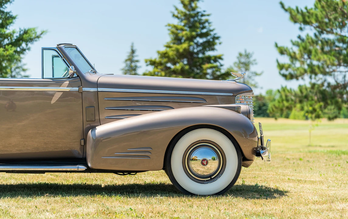 1939 Cadillac Series 61 - Image 13 of 25