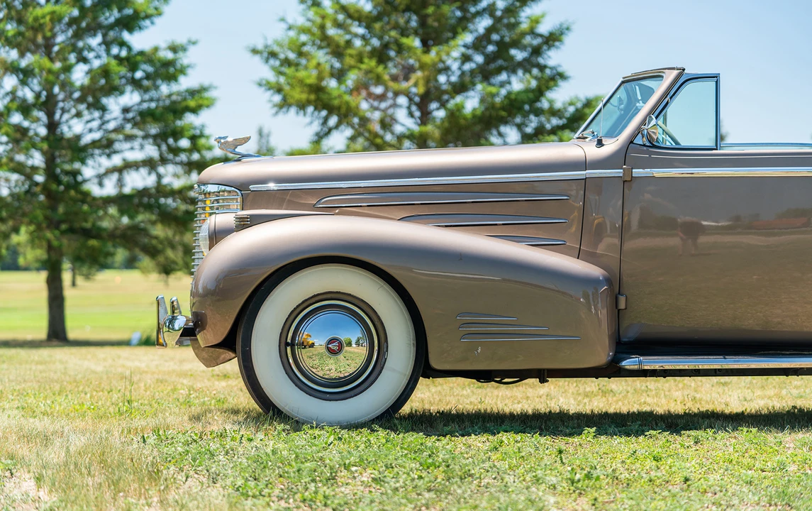 1939 Cadillac Series 61 - Image 14 of 25