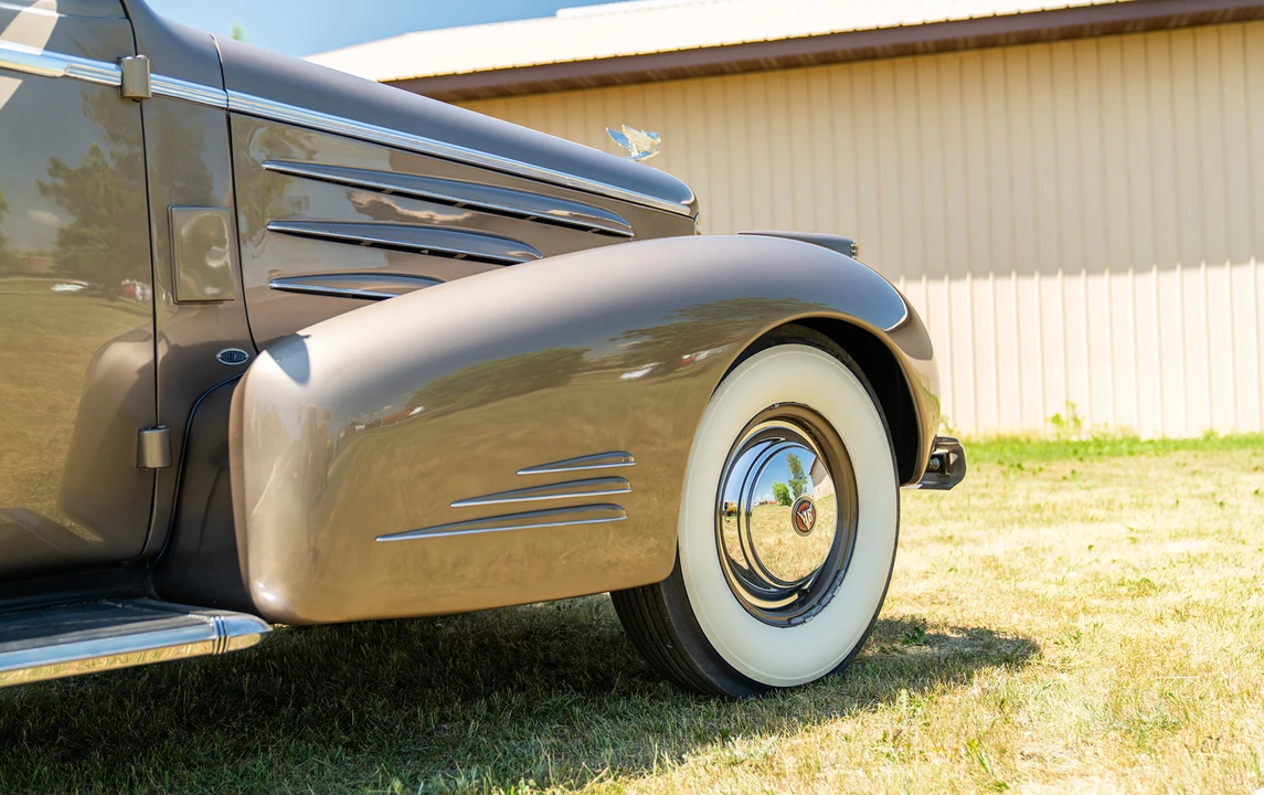 1939 Cadillac Series 61 - Image 16 of 25
