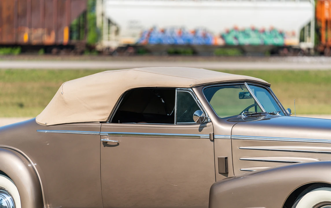 1939 Cadillac Series 61 - Image 18 of 25