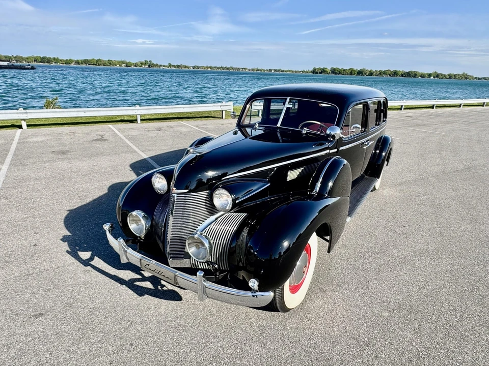 1939 Cadillac Series 70 & 75 - Image 3 of 31
