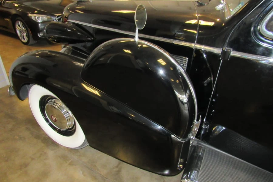 1939 Cadillac Series 70 & 75 - Image 5 of 12
