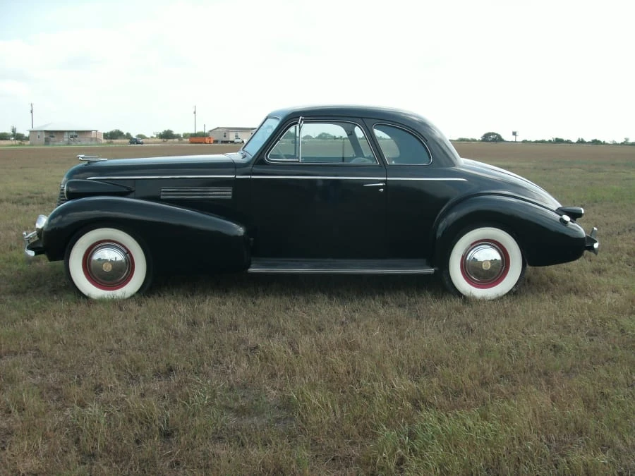1939 Cadillac Series 61 - Image 2 of 6
