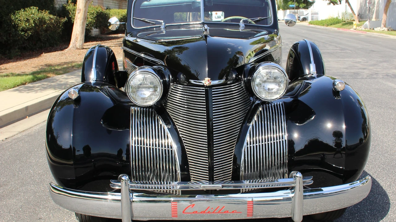 1939 Cadillac Series 61 - Image 9 of 12