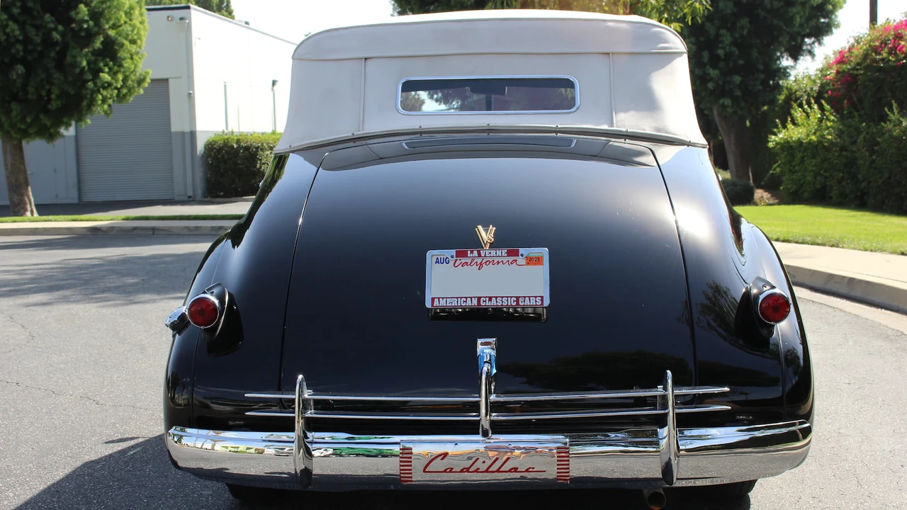 1939 Cadillac Series 61 - Image 11 of 12