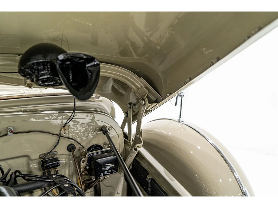 1939 Cadillac Series 70 & 75 - Image 16 of 31