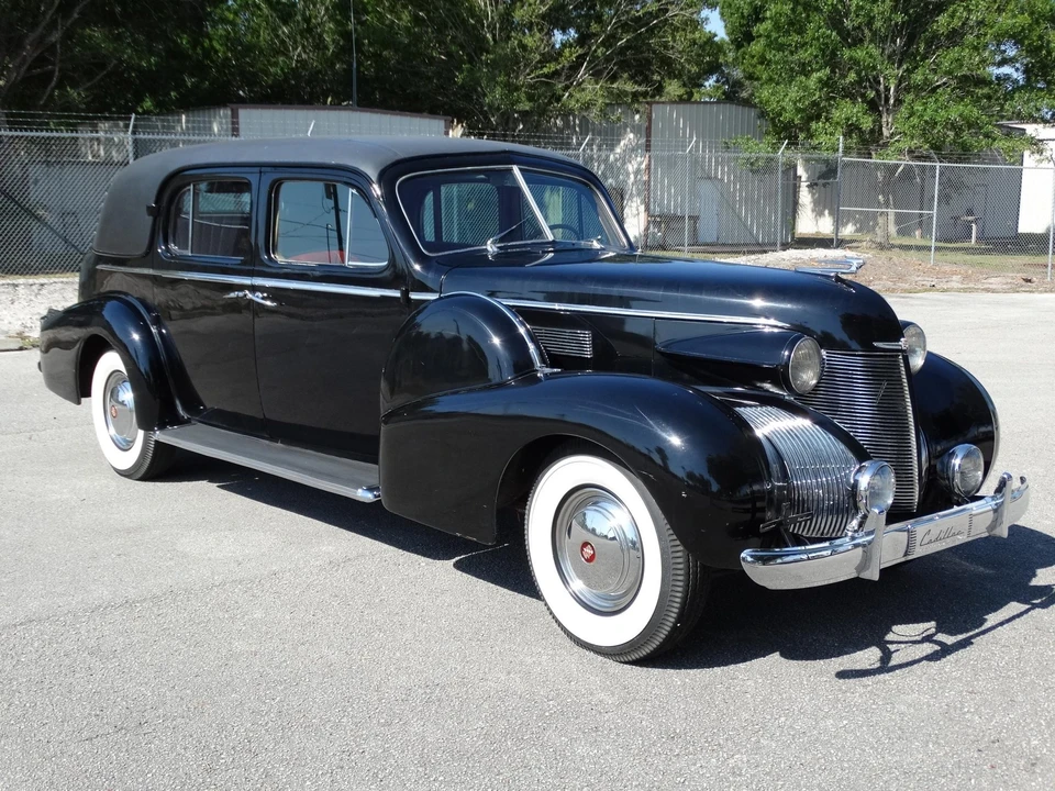 1939 Cadillac Series 70 & 75 - Image 2 of 31