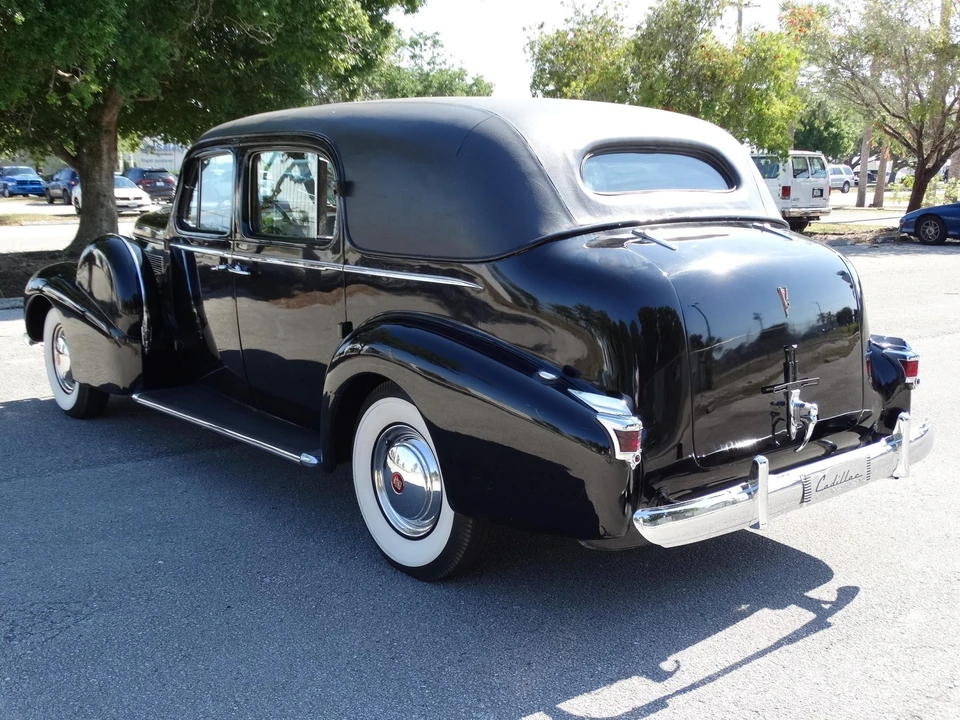 1939 Cadillac Series 70 & 75 - Image 9 of 31