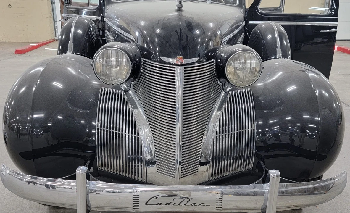 1939 Cadillac Series 70 & 75 - Image 17 of 31