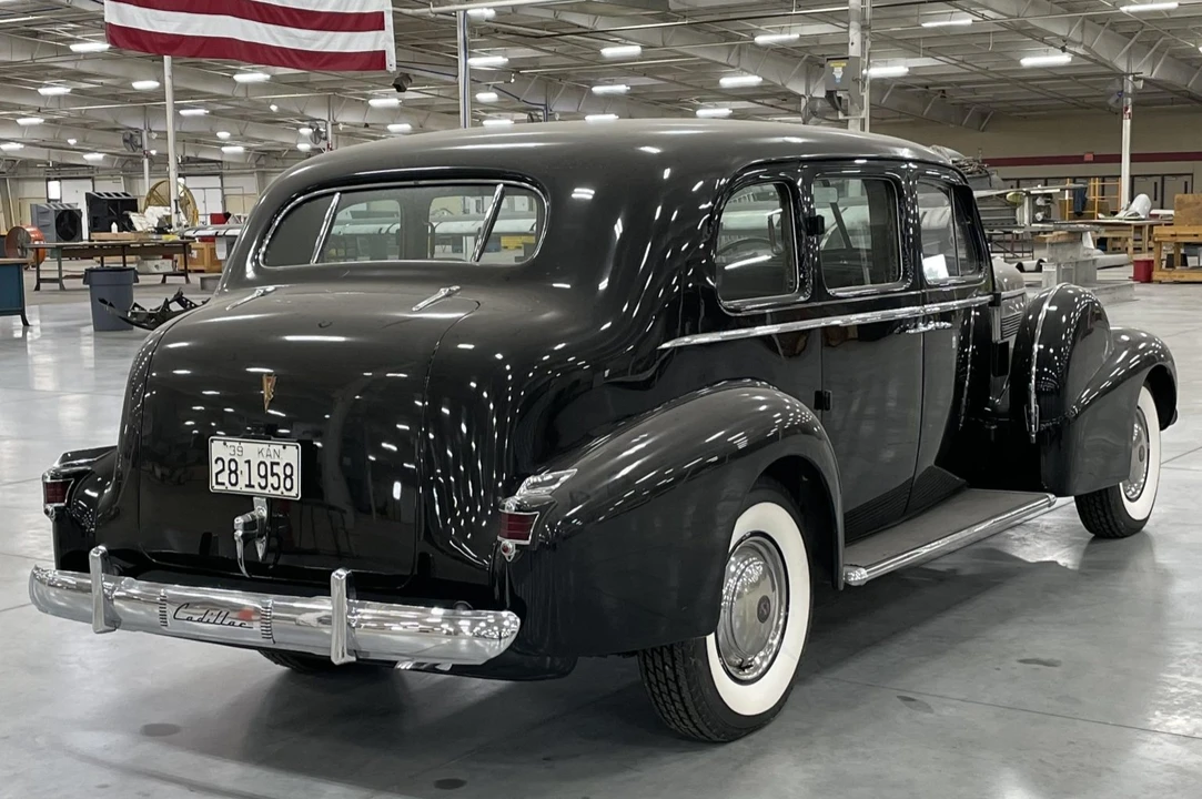 1939 Cadillac Series 70 & 75 - Image 14 of 31