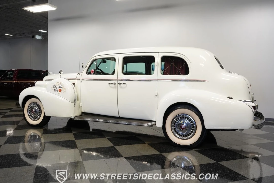 1939 Cadillac Series 70 & 75 - Image 9 of 21
