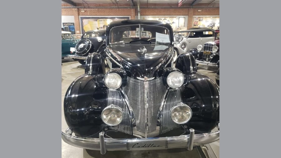 1939 Cadillac Series 70 & 75 - Image 25 of 26