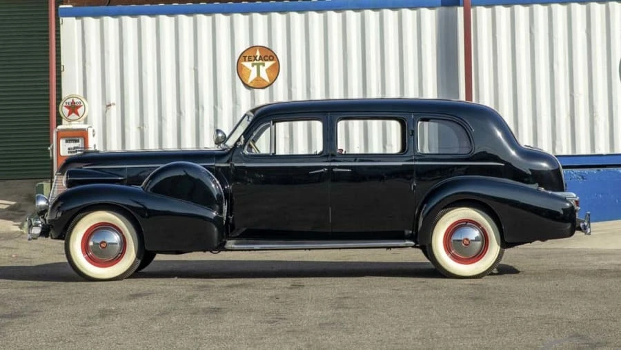 1939 Cadillac Series 70 & 75 - Image 2 of 26