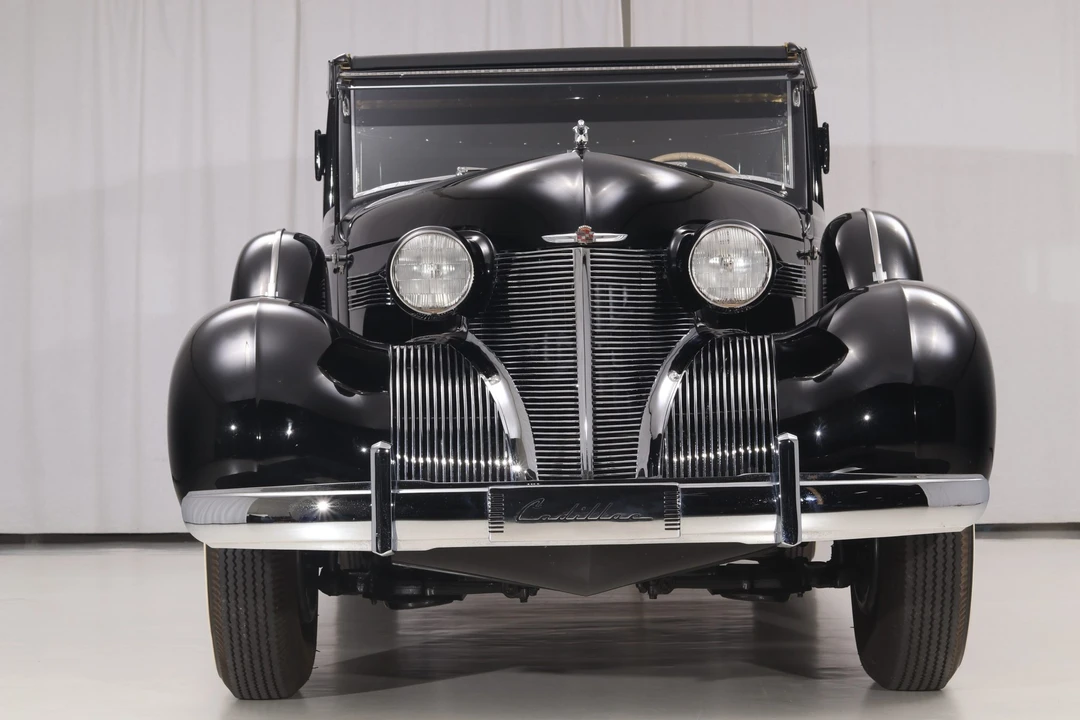 1939 Cadillac Series 70 & 75 - Image 4 of 31