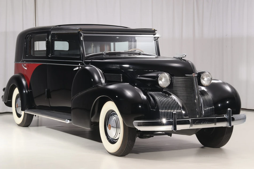1939 Cadillac Series 70 & 75 - Image 2 of 31