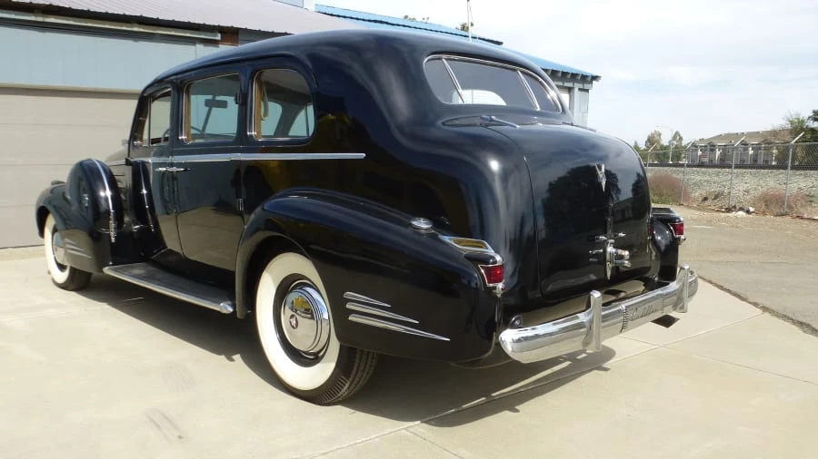 1939 Cadillac Series 70 & 75 - Image 3 of 11