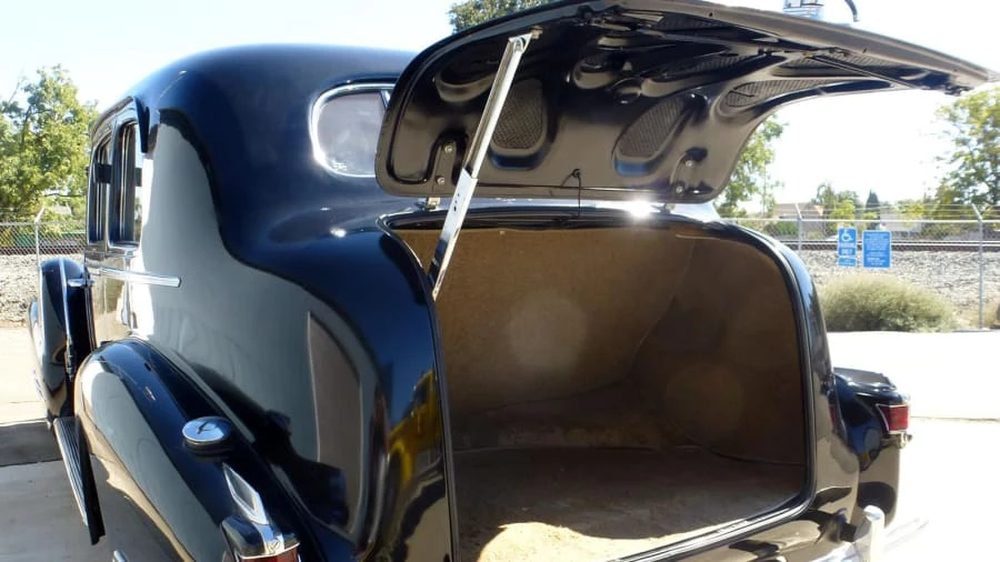 1939 Cadillac Series 70 & 75 - Image 6 of 11