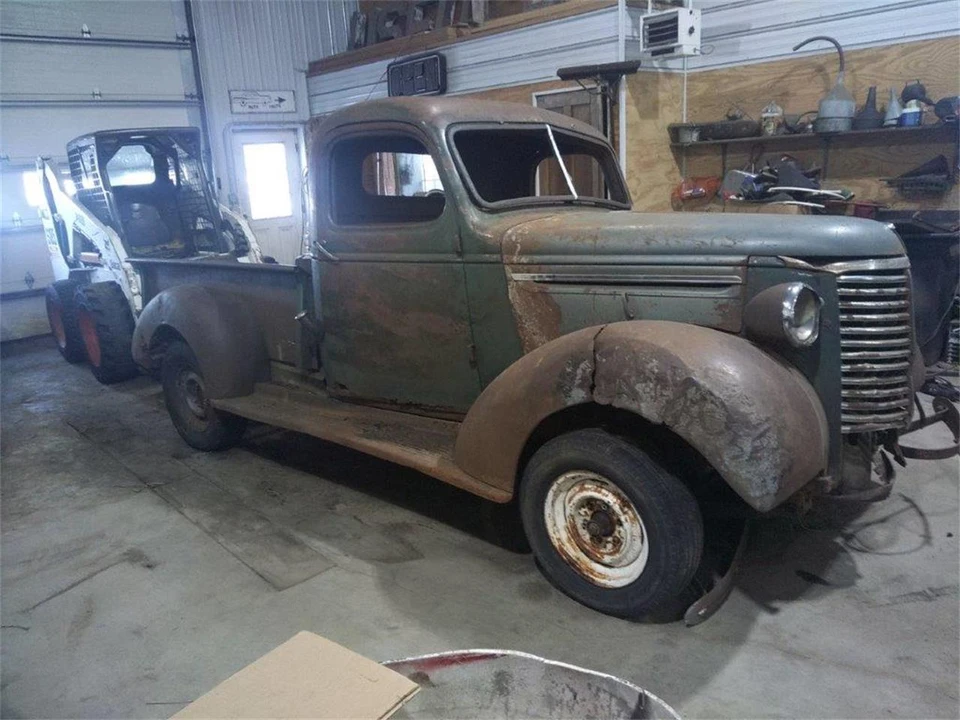 1939 Chevrolet Pickup 2nd Gen - Image 2 of 17