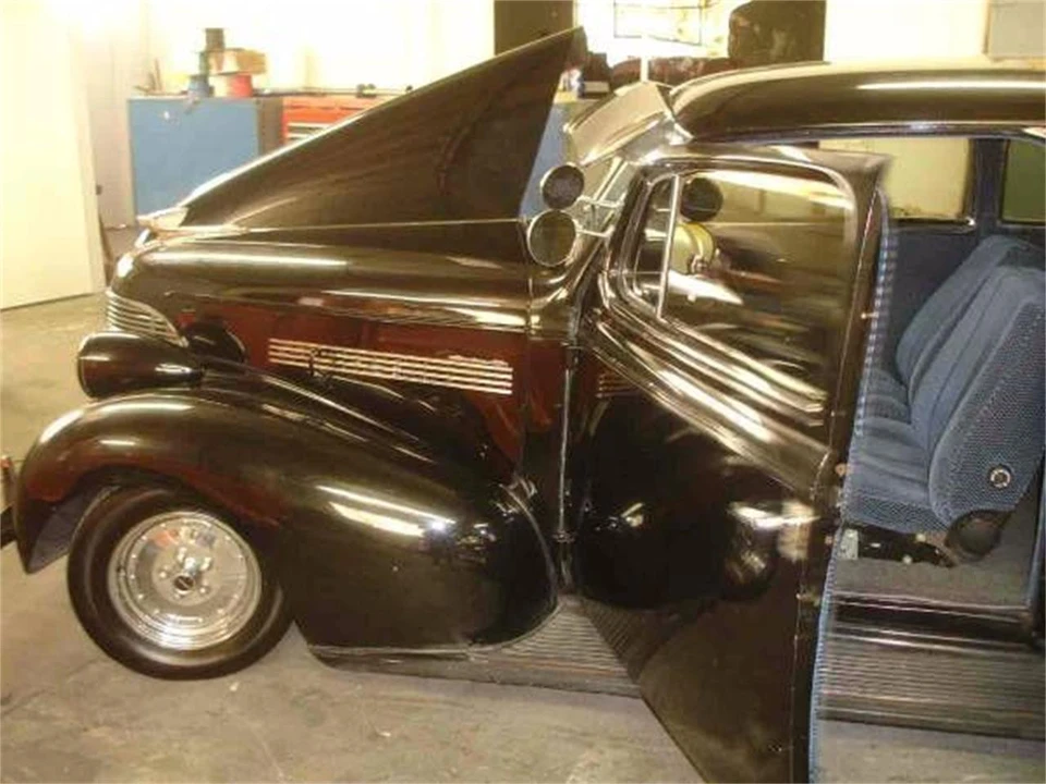 1939 Chevrolet Special & Deluxe & Fleetline - Image 5 of 5