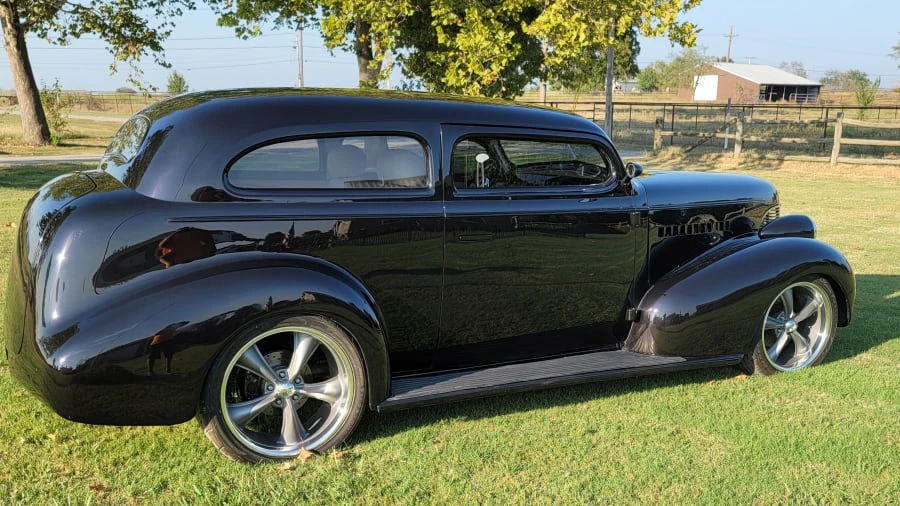 1939 Chevrolet Standard & Master & Master Deluxe & Special Deluxe - Image 2 of 16