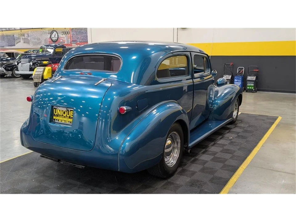 1939 Chevrolet Standard & Master & Master Deluxe & Special Deluxe - Image 3 of 10